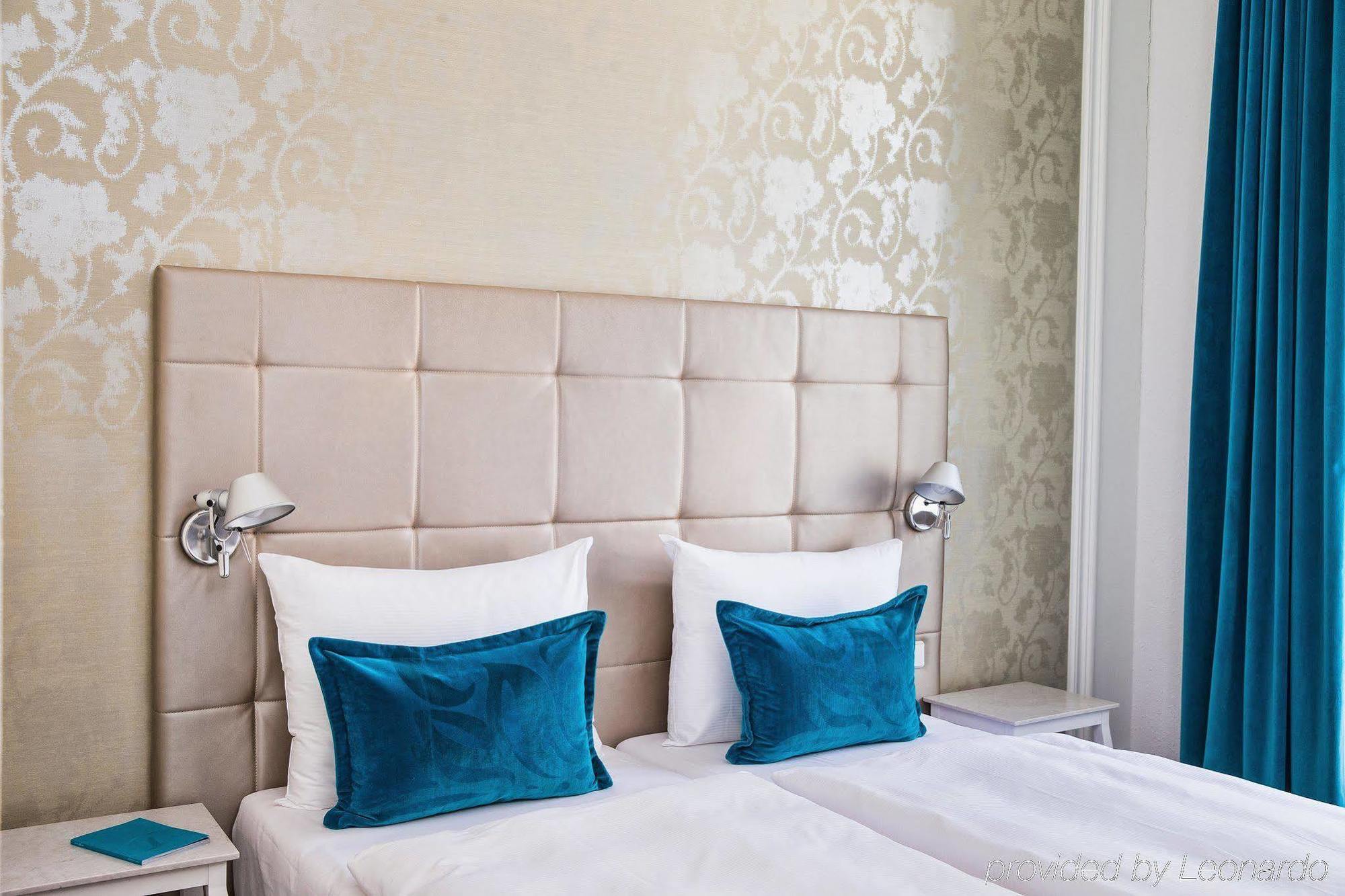 Motel One Wien-Staatsoper Exterior photo
